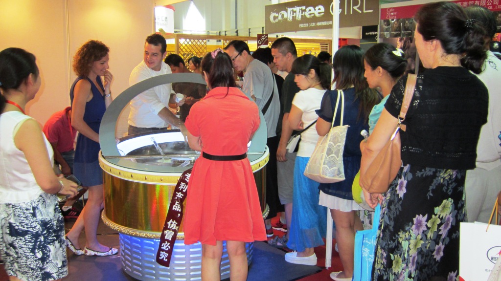 Round Gelato display freezer in Beijing