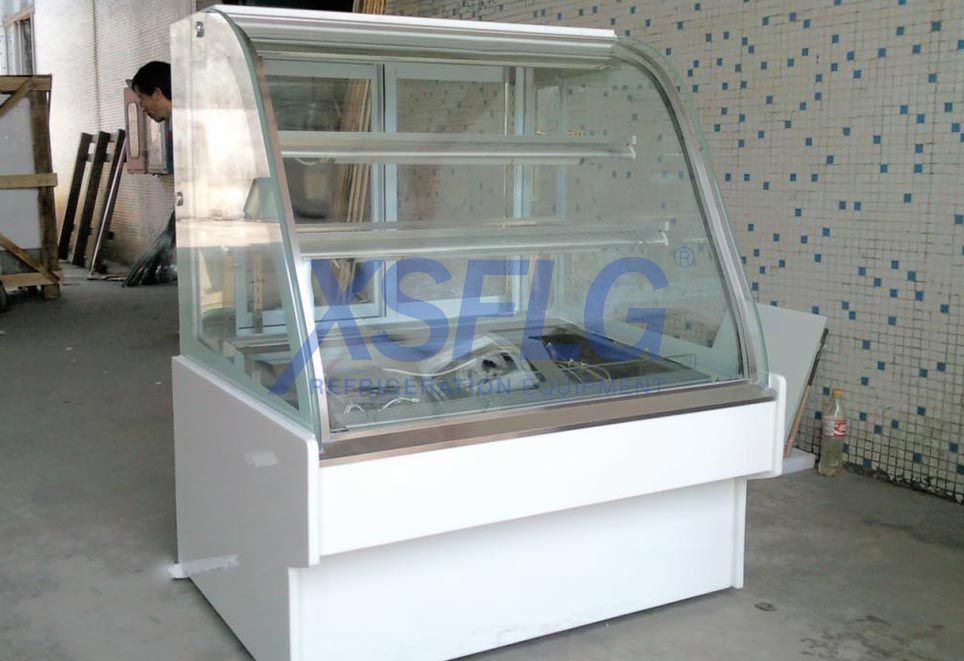 Curved Cake Display Chiller SFM